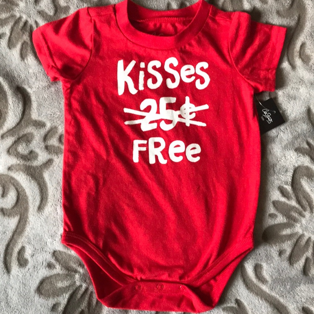 9 month ♥️ V DAY onesie 💋